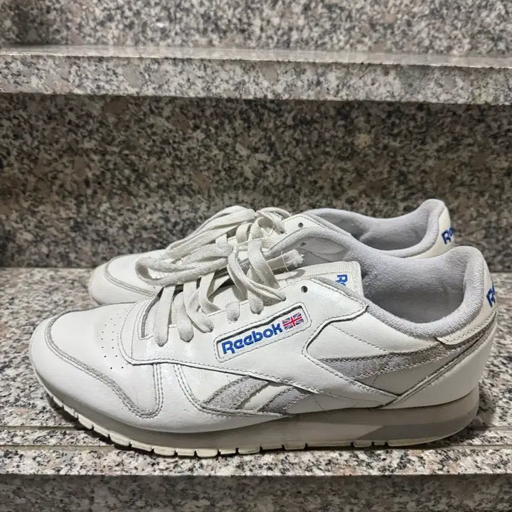 [BUNJANG] Reebok Classic Sneakers / 리복 REEBOK 클래식 270-275 사이즈