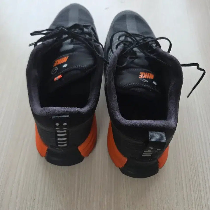 [BUNJANG] Nike Lunar Black and Safety Orange Running Shoes / 나이키 루나 블랙 앤 세이프티 오렌지 남성 런닝화 280mm