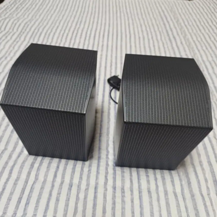[BUNJANG] Samsung Wireless Rear Speaker Set PS-RQ930D / 리어스피커PS-RQ930D