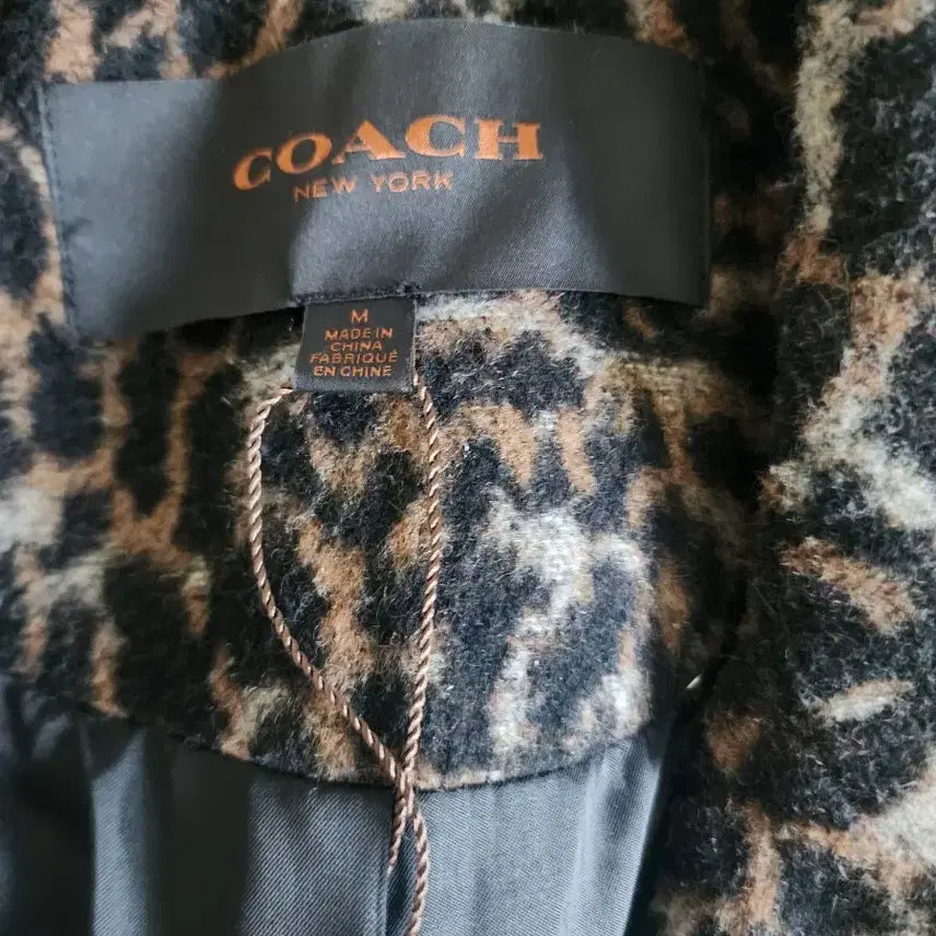 [BUNJANG] Coach Leopard Double Coat / 코치레파드더블코트