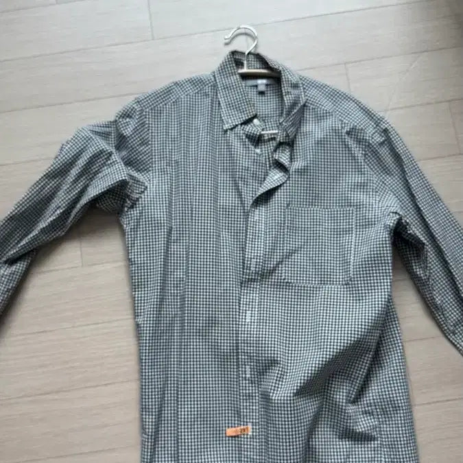 [BUNJANG] Uniqlo Shirt - M Size / 유니클로 m사이즈 셔츠 팝니다.