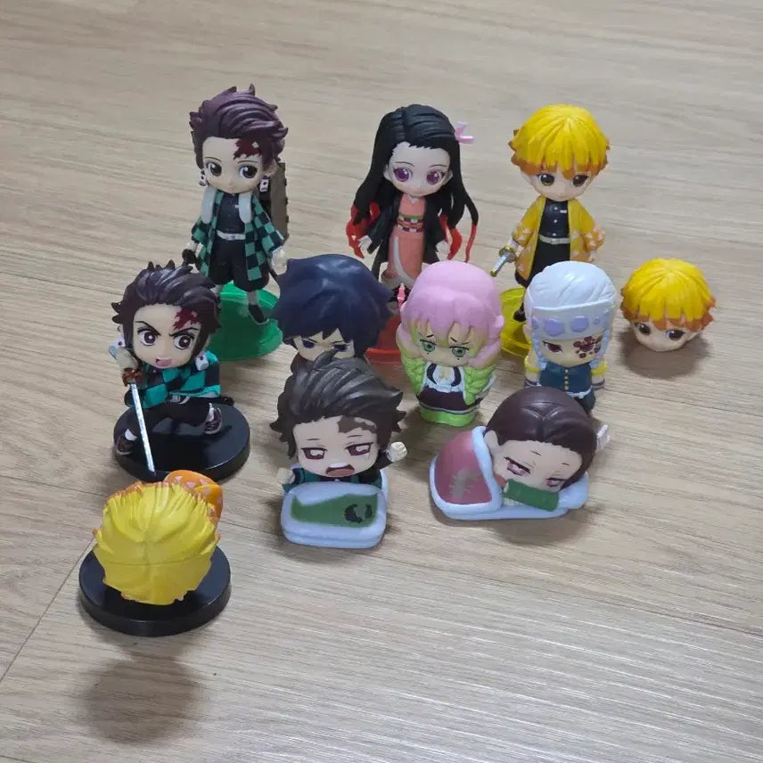 [BUNJANG] Demon Slayer Mini Figures Bundle Set / 귀멸의 칼날 미니 피규어 일괄 판매합니다