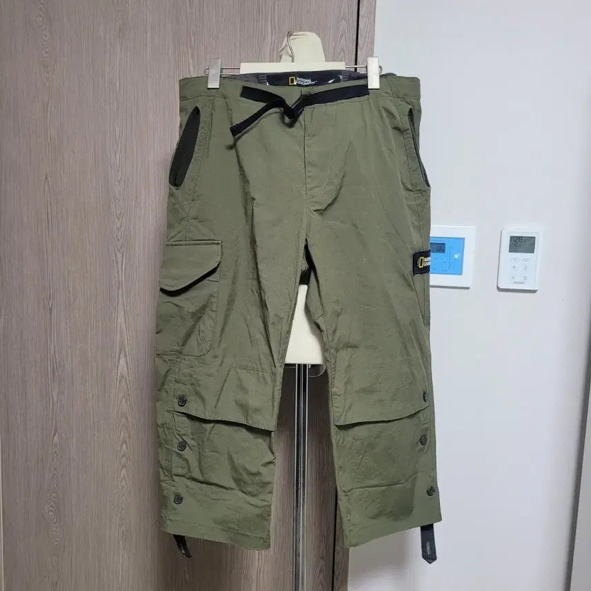 [SOLD OUT] 내셔널지오그래픽 카고 7부 바지 올리브