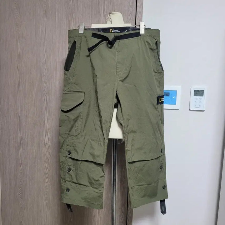 [SOLD OUT] 내셔널지오그래픽 카고 7부 바지 올리브