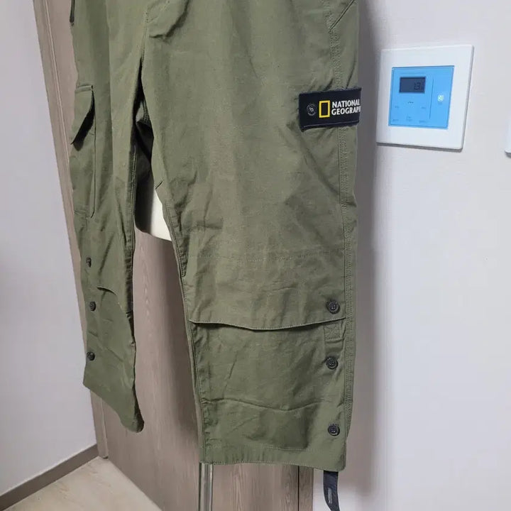 [SOLD OUT] 내셔널지오그래픽 카고 7부 바지 올리브