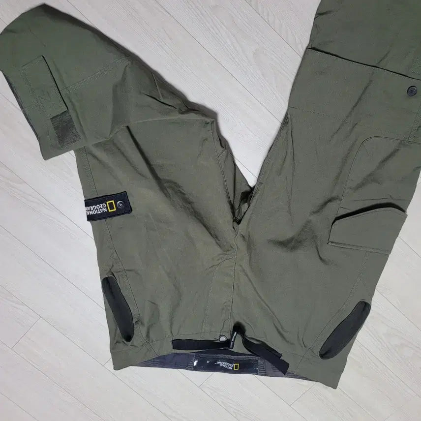 [SOLD OUT] 내셔널지오그래픽 카고 7부 바지 올리브