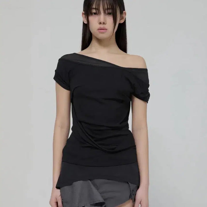 [SOLD OUT] 택o 새상품 플레어업 2-Layered Top 블랙