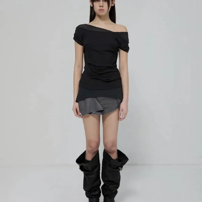 [SOLD OUT] 택o 새상품 플레어업 2-Layered Top 블랙