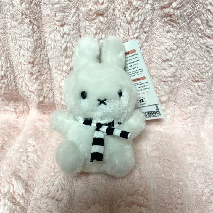 [SOLD OUT] 본톤토이 스카프를 두른 미피 키링