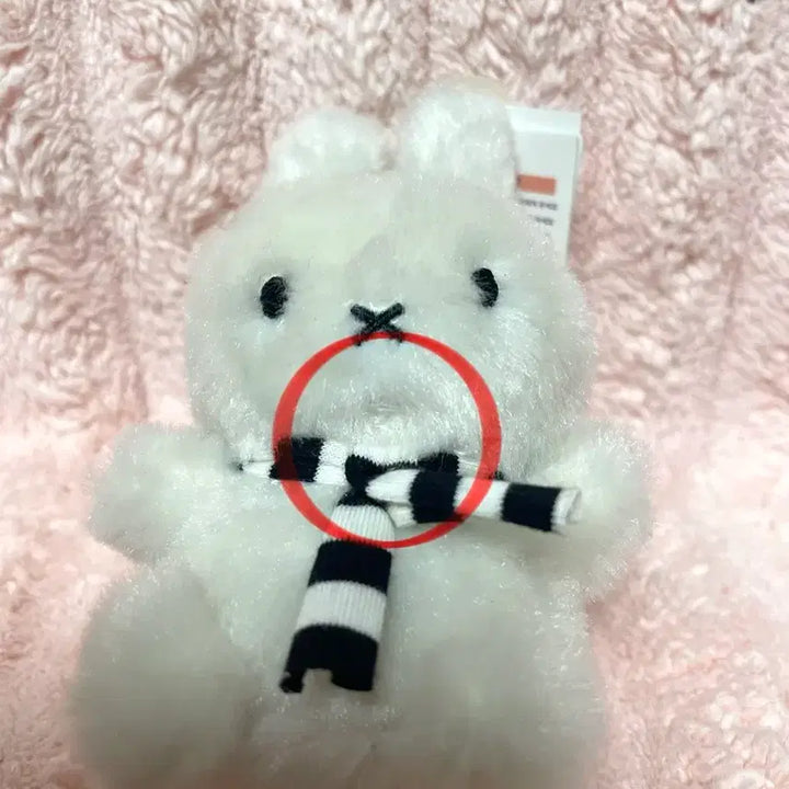 [SOLD OUT] 본톤토이 스카프를 두른 미피 키링