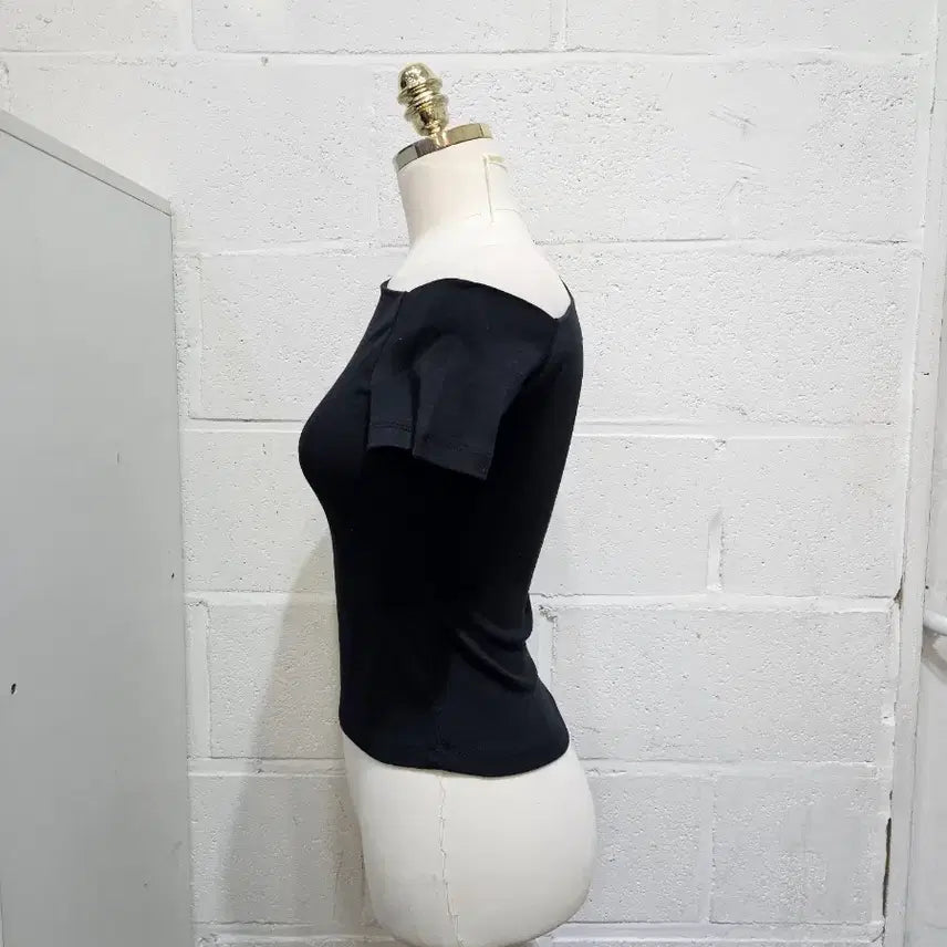 [BUNJANG] Basic Black One Shoulder Crop Top / 한쪽어깨 오프숄더 크롭 기본 반팔- 블랙