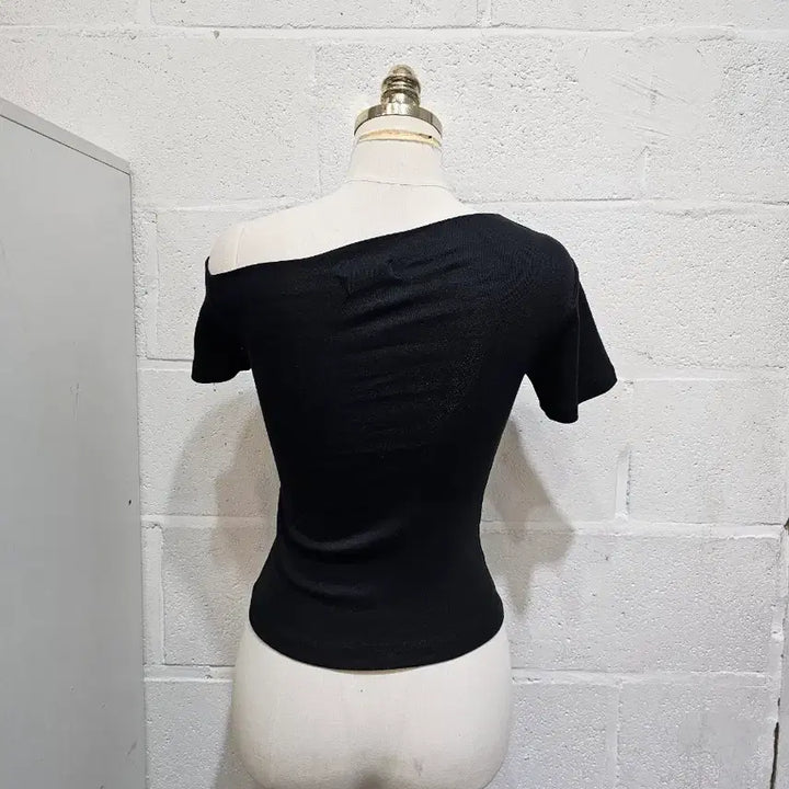 [BUNJANG] Basic Black One Shoulder Crop Top / 한쪽어깨 오프숄더 크롭 기본 반팔- 블랙