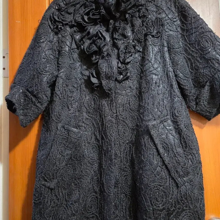 [BUNJANG] Doho Flower Lace Black Short Sleeve Coat / 도호 플라워 레이스 블랙 반팔 코트