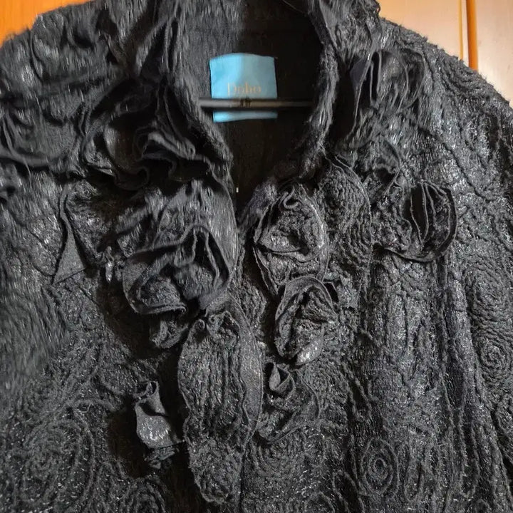 [BUNJANG] Doho Flower Lace Black Short Sleeve Coat / 도호 플라워 레이스 블랙 반팔 코트