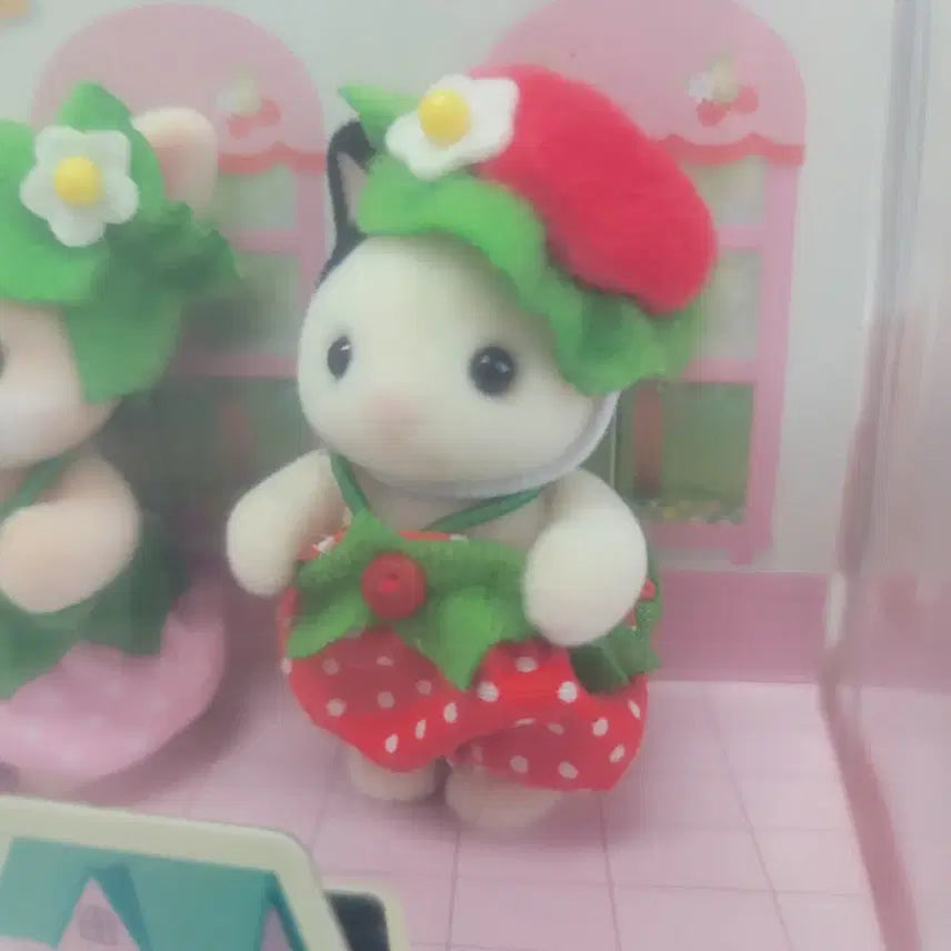 [SOLD OUT] 미개봉)실바니안 모여라 딸기 아기세트 일괄