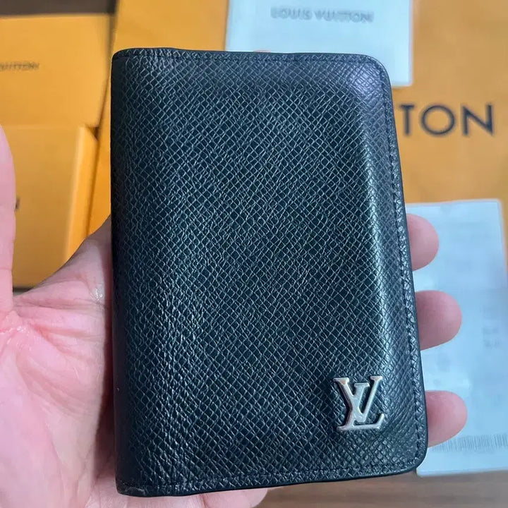 [BUNJANG] Louis Vuitton Tiger Card Organizer Black M30283 / 루이비통 타이가 오거나이저 카드지갑