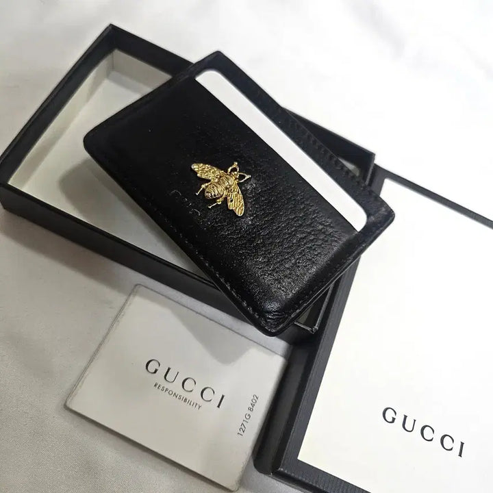 [BUNJANG] Gucci Card Wallet with Bee Embellishment / 구찌 블랙 벌.  대장 카드지갑  모델 523685 정품입니다