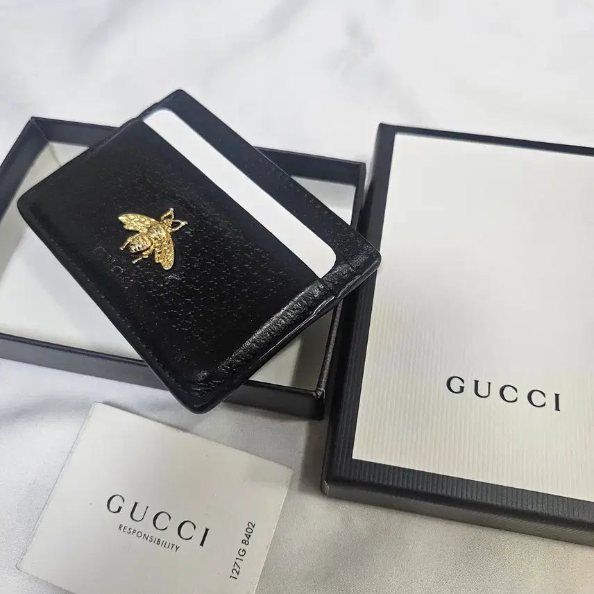 [BUNJANG] Gucci Card Wallet with Bee Embellishment / 구찌 블랙 벌.  대장 카드지갑  모델 523685 정품입니다
