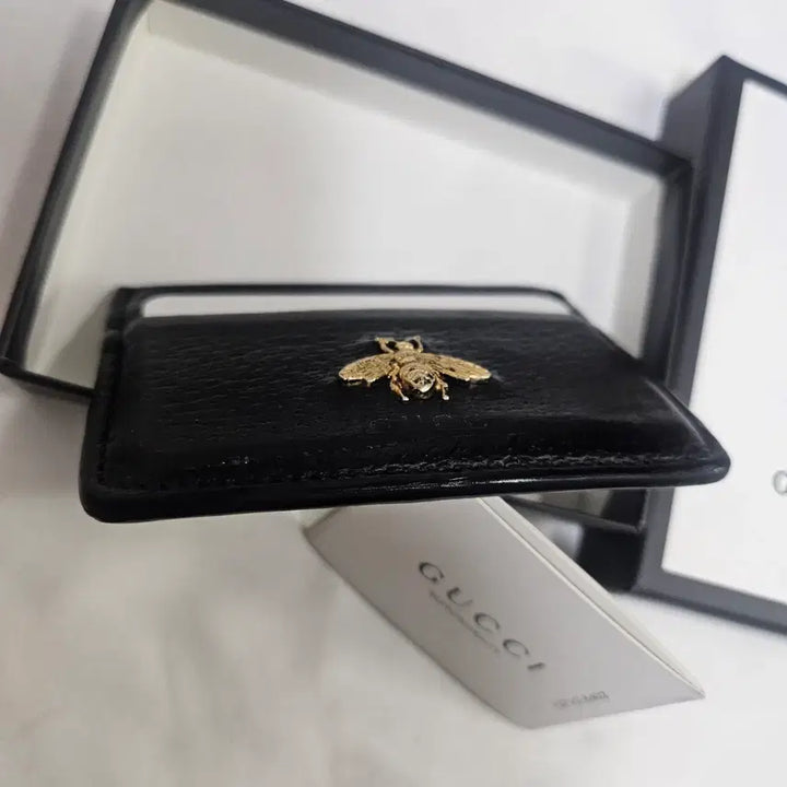 [BUNJANG] Gucci Card Wallet with Bee Embellishment / 구찌 블랙 벌.  대장 카드지갑  모델 523685 정품입니다