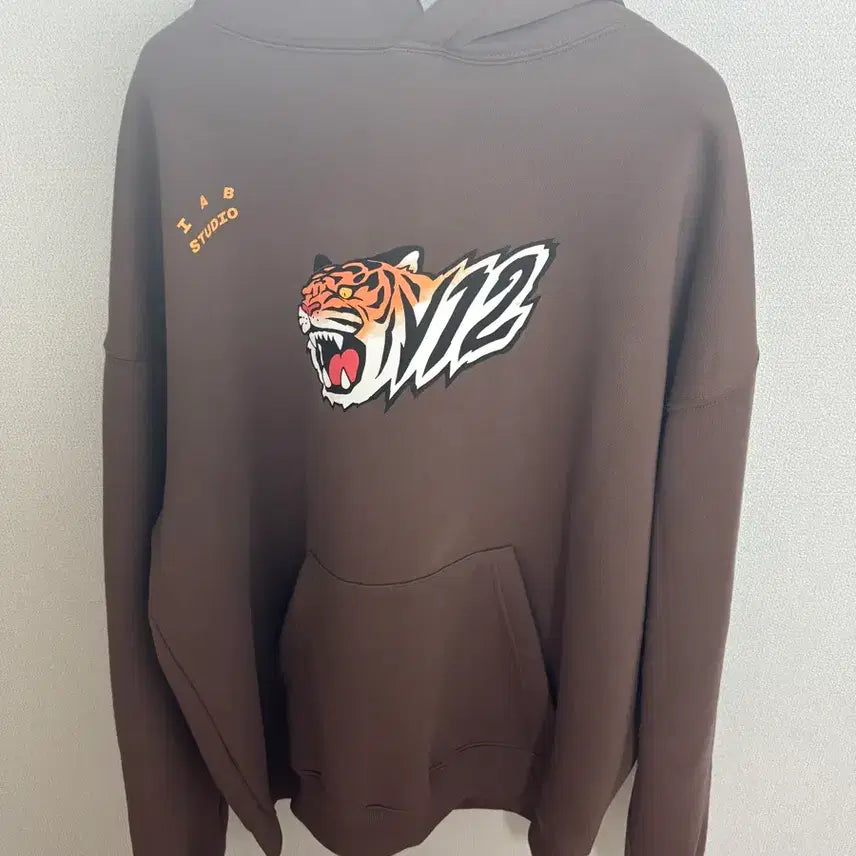 [BUNJANG] Iab Studio Kia Tigers Hoodie / 아이앱스튜디오 기아타이거즈 후드티