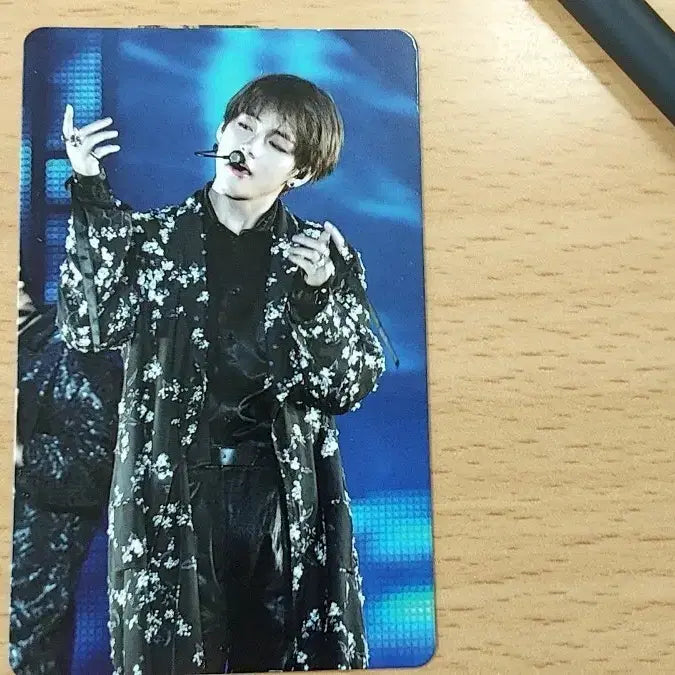 [SOLD OUT] 럽유셀 뉴욕 블루레이 태형포카