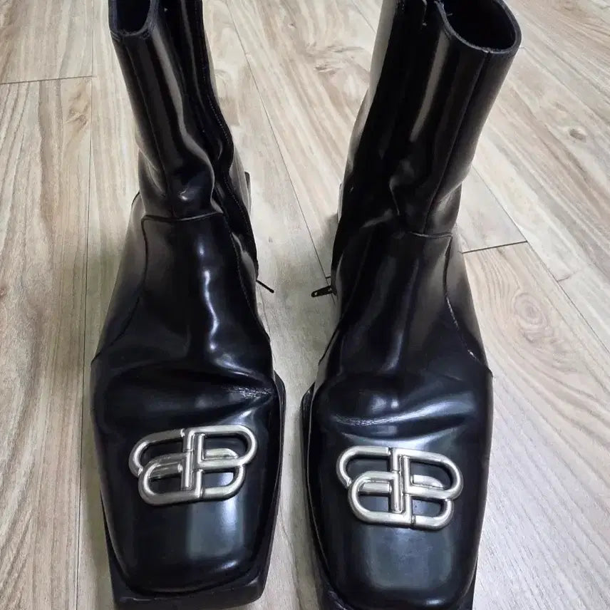 [BUNJANG] Balenciaga BB Logo Lamb Boots Size 45 / 발렌시아가 BB로고 림부츠 45사이즈 판매