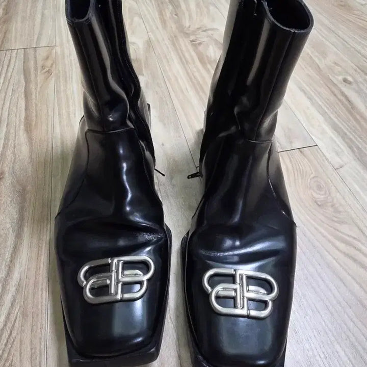 [BUNJANG] Balenciaga BB Logo Lamb Boots Size 45 / 발렌시아가 BB로고 림부츠 45사이즈 판매