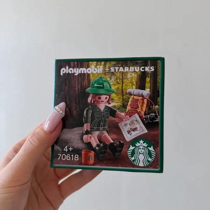 [BUNJANG] Playmobil Starbucks Hiker Jennie (Sealed) / 플레이모빌 스타벅스 하이커 제니
