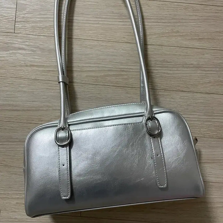 [BUNJANG] Shoopen Classic Baguette Buckle Shoulder Bag Silver / 슈펜 클래식 바게트 버클 숄더백 실버