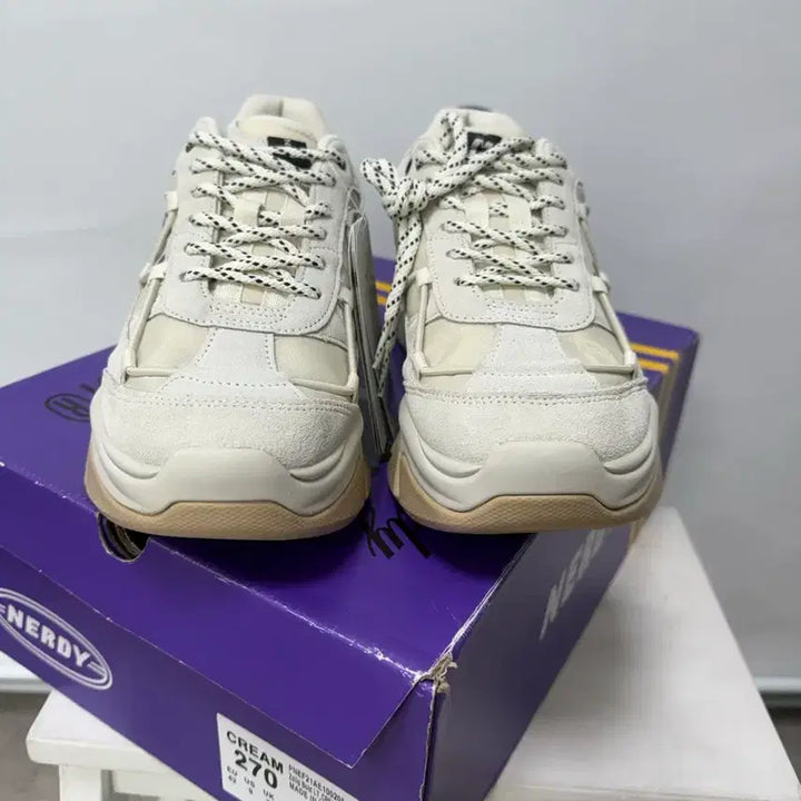 [SOLD OUT] 널디(NERDY) 젤리그 볼드 LT (크림/270)