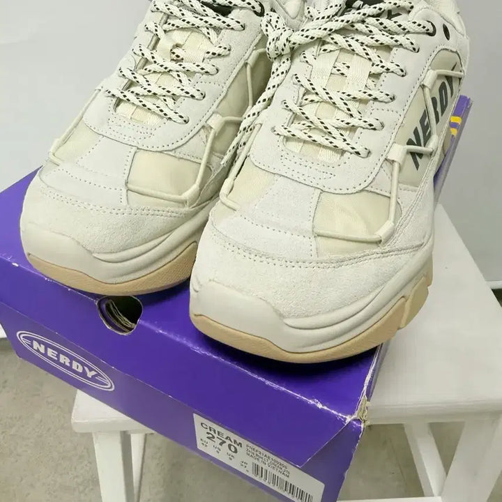 [SOLD OUT] 널디(NERDY) 젤리그 볼드 LT (크림/270)