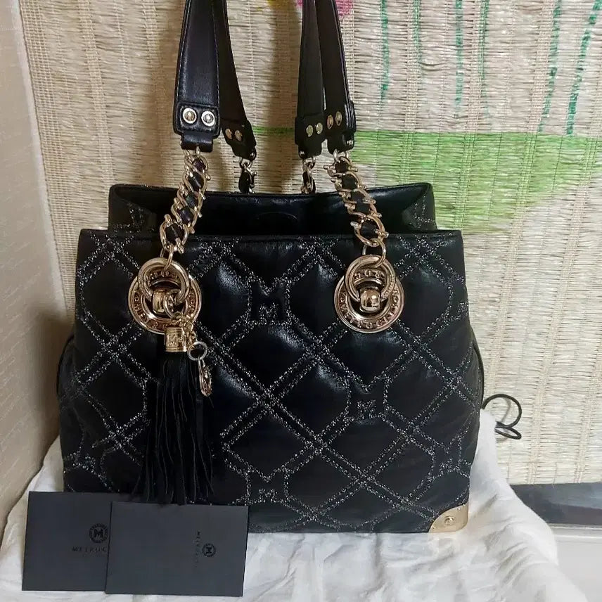 [BUNJANG] Metrocity Quilted Chain Shoulder Bag Black / 메트로시티 퀼팅 체인 숄더백 블랙