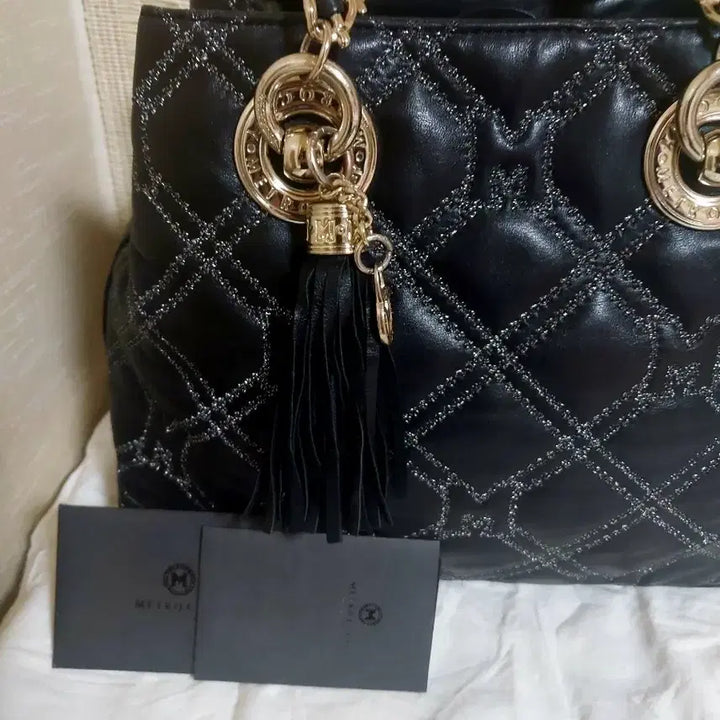 [BUNJANG] Metrocity Quilted Chain Shoulder Bag Black / 메트로시티 퀼팅 체인 숄더백 블랙