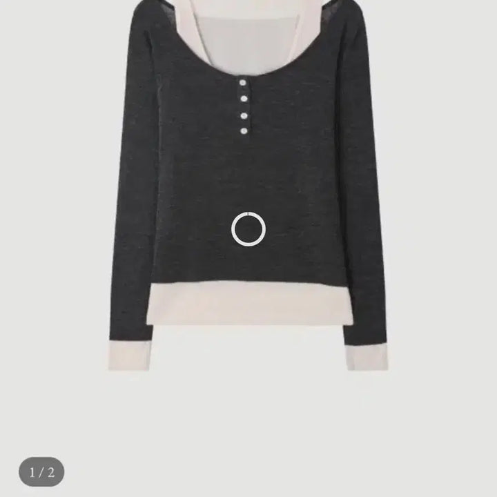 [SOLD OUT] 유솝 Seer button layered t-shirt 차콜