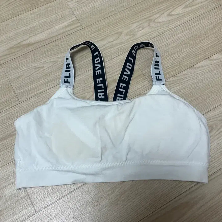 [SOLD OUT] 여성 스포츠 속옷 (사용감 O)