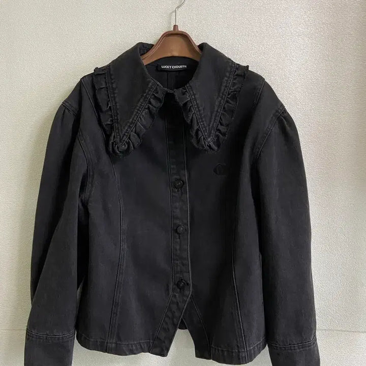 [SOLD OUT] (새상품급)럭키슈에뜨 프릴 빅카라 소매벌룬 데님자켓