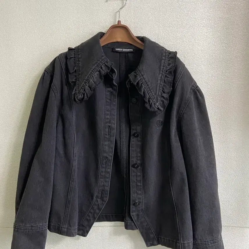 [SOLD OUT] (새상품급)럭키슈에뜨 프릴 빅카라 소매벌룬 데님자켓