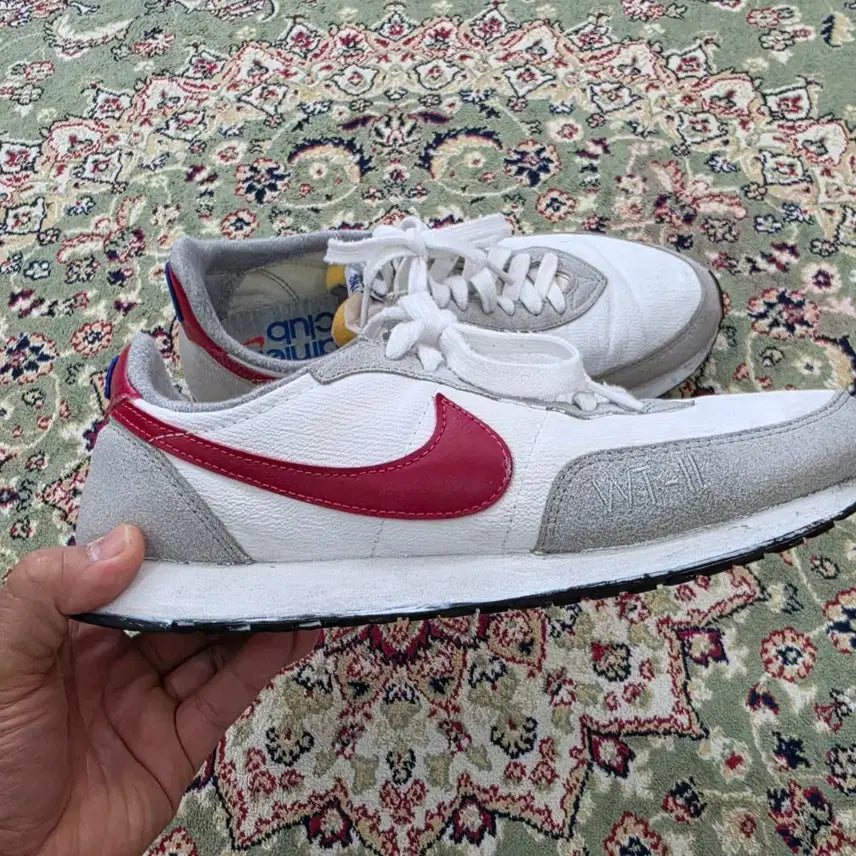 [BUNJANG] Nike Waffle Trainer 2 Grey Gym Red Sneakers / [최종할인] 나이키 와플 트레이너2 그레이 짐레드 9.5 270