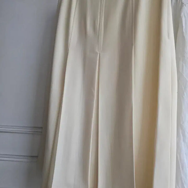 [BUNJANG] Vintage Cream Pleated Midi Skirt / 크림색 플리츠스커트 주름미디스커트 빈티지