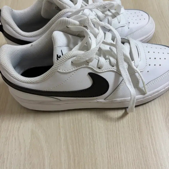[SOLD OUT] 나이키 코트 버로우 로우 2 BQ5448 104 화이트블랙