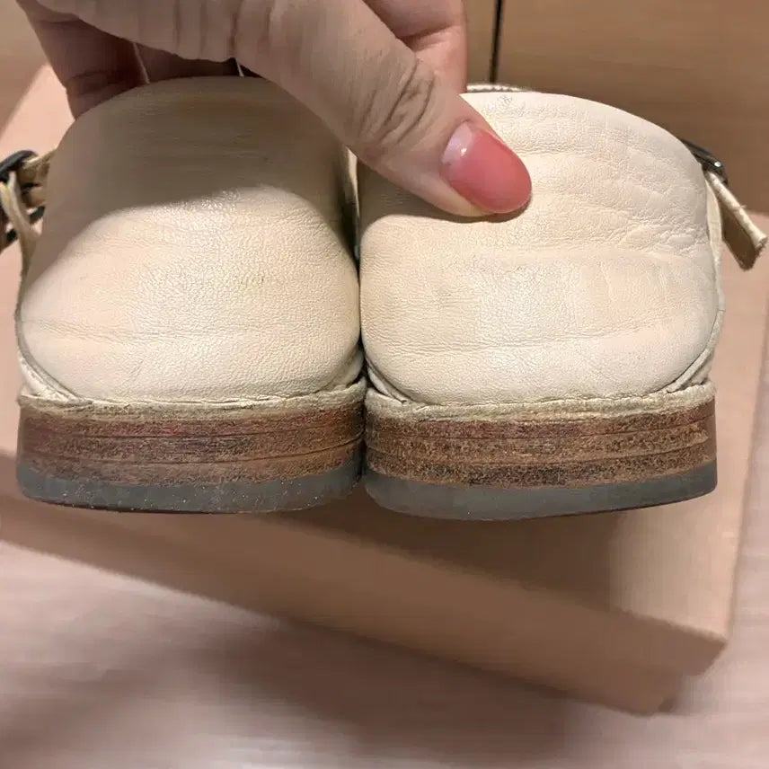 [SOLD OUT] 르메르 발레리나 메리제인 37사이즈