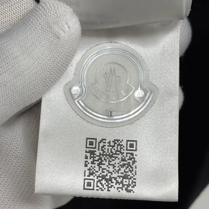 [SOLD OUT] [L]몽클레어 블랙와펜 pk 카라티