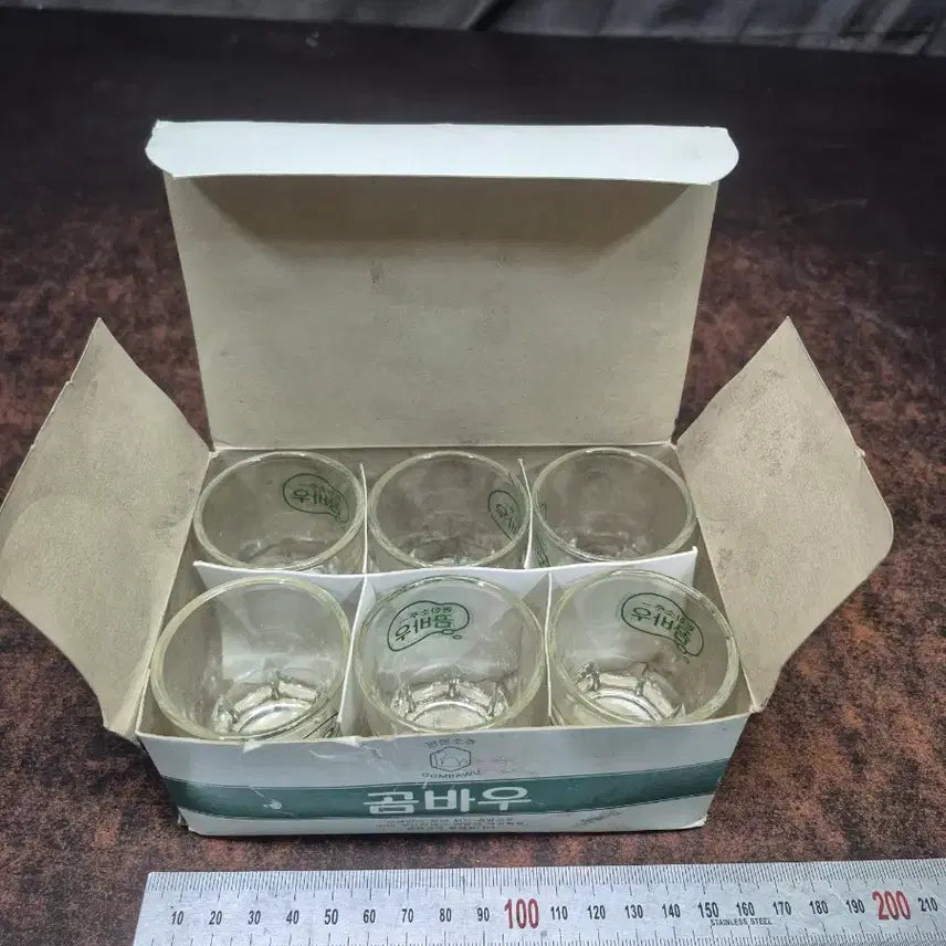 [BUNJANG] Gombau Soju Glass Set (6 Pieces) / 1990년대 곰바우 소주잔 6개입  박스 GOMBAWU미사용품