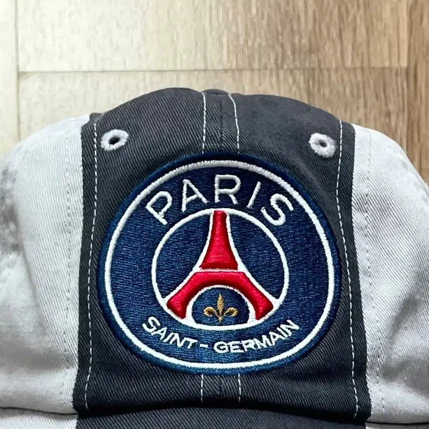[BUNJANG] PSG Paris Saint-Germain Vintage Two-Tone Baseball Cap / 국내 유일 PSG 파리생제르망 빅 자수 로고 빈티지 투톤 볼캡 모자