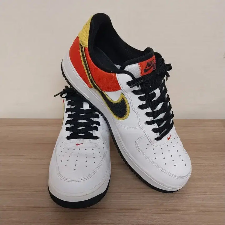 [SOLD OUT] 남성 나이키 에어포스1 07 LV8 스니커즈, 운동화 (275)
