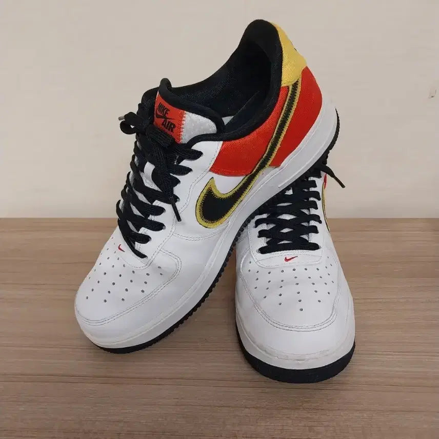 [SOLD OUT] 남성 나이키 에어포스1 07 LV8 스니커즈, 운동화 (275)