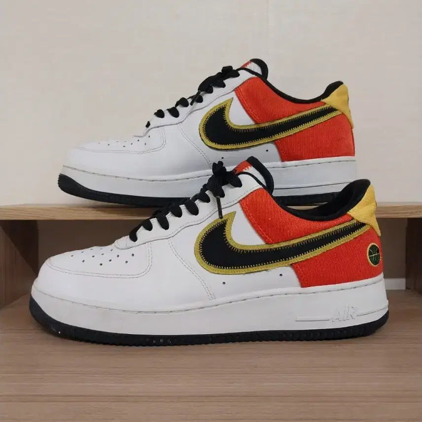 [SOLD OUT] 남성 나이키 에어포스1 07 LV8 스니커즈, 운동화 (275)