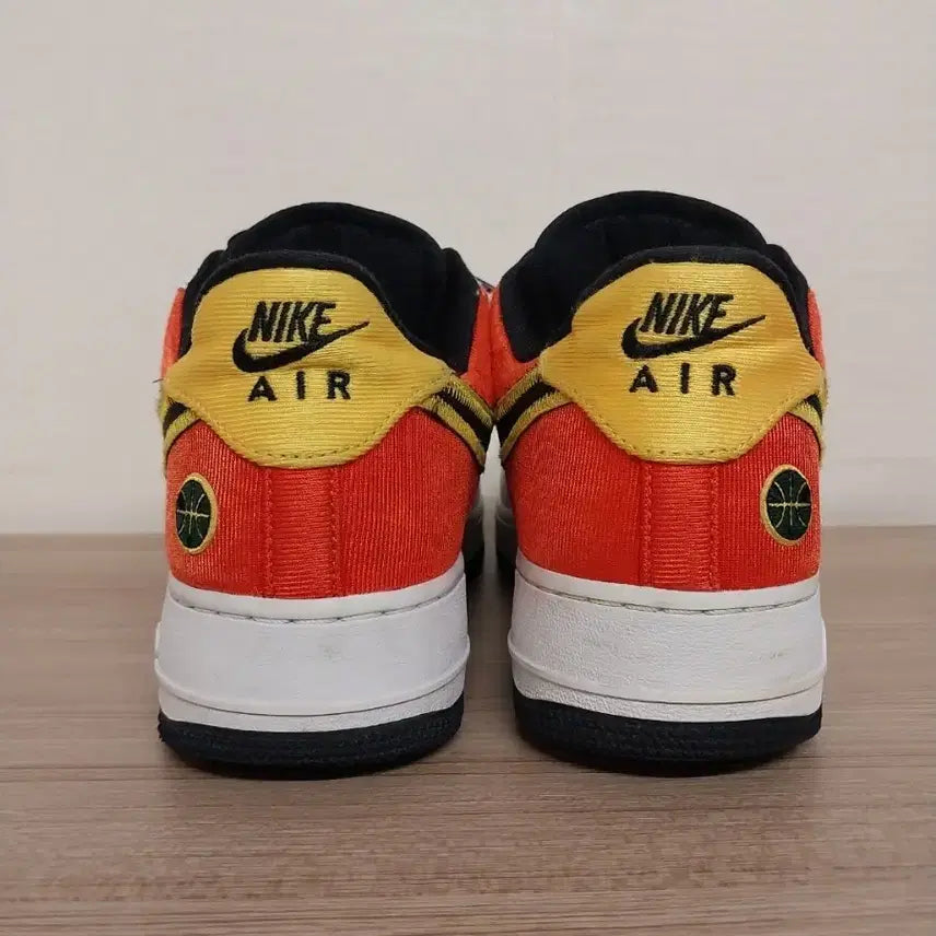 [SOLD OUT] 남성 나이키 에어포스1 07 LV8 스니커즈, 운동화 (275)