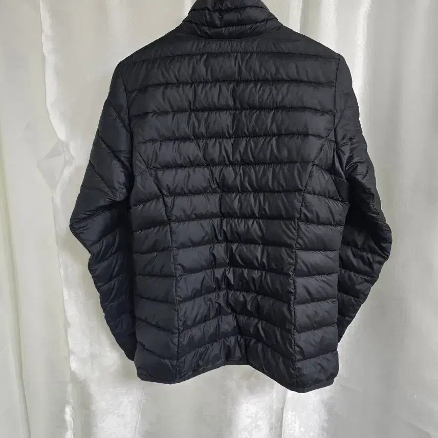 [BUNJANG] Columbia Black Padded Jacket / 컬럼비아 블랙 패딩 점퍼 (1938)