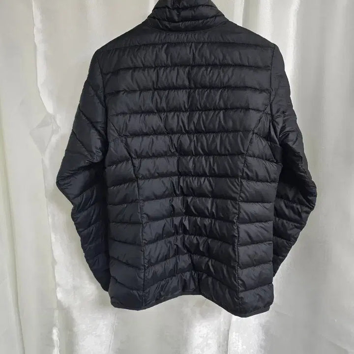 [BUNJANG] Columbia Black Padded Jacket / 컬럼비아 블랙 패딩 점퍼 (1938)